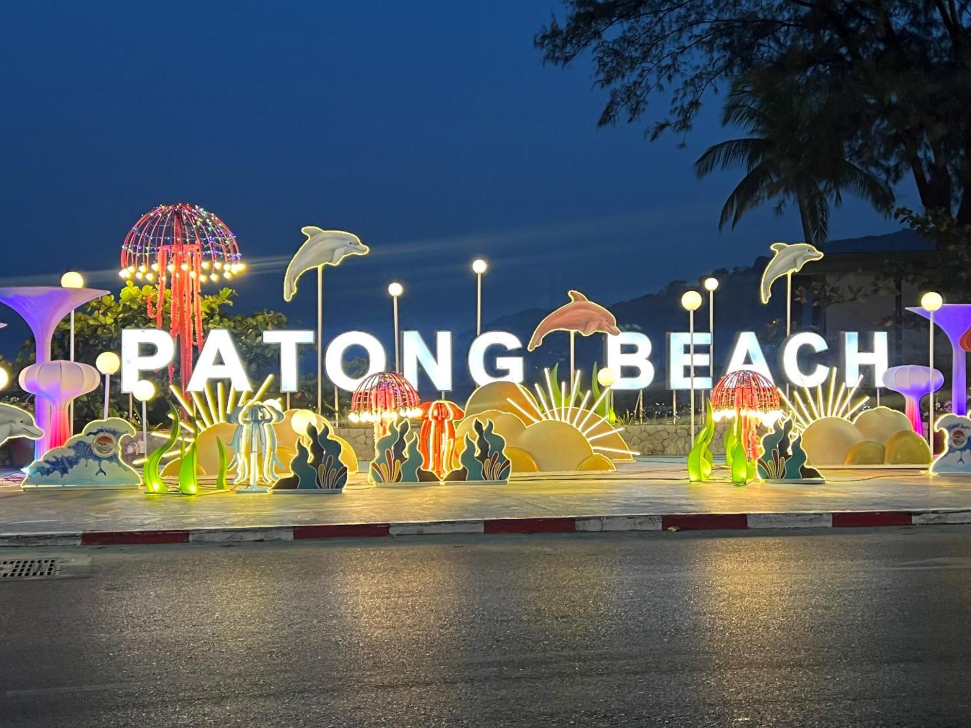 Private Modern Apartments By Patong Vacation Rentals Located In The Heart Of Patong, Walking Distance To The Beach, Kitchen, Private Bathroom, Seating Area, 65" Smart Tv With Free Wifi Exterior foto