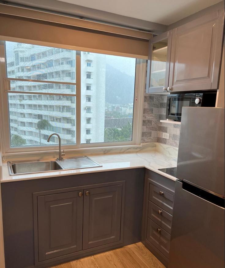 Private Modern Apartments By Patong Vacation Rentals Located In The Heart Of Patong, Walking Distance To The Beach, Kitchen, Private Bathroom, Seating Area, 65" Smart Tv With Free Wifi Exterior foto