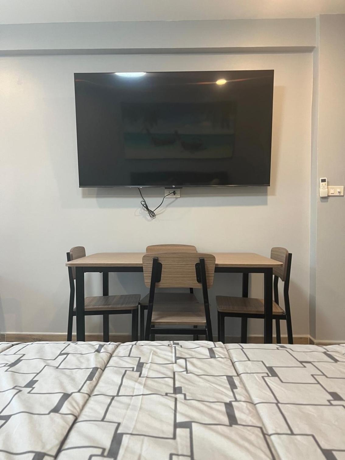 Private Modern Apartments By Patong Vacation Rentals Located In The Heart Of Patong, Walking Distance To The Beach, Kitchen, Private Bathroom, Seating Area, 65" Smart Tv With Free Wifi Exterior foto