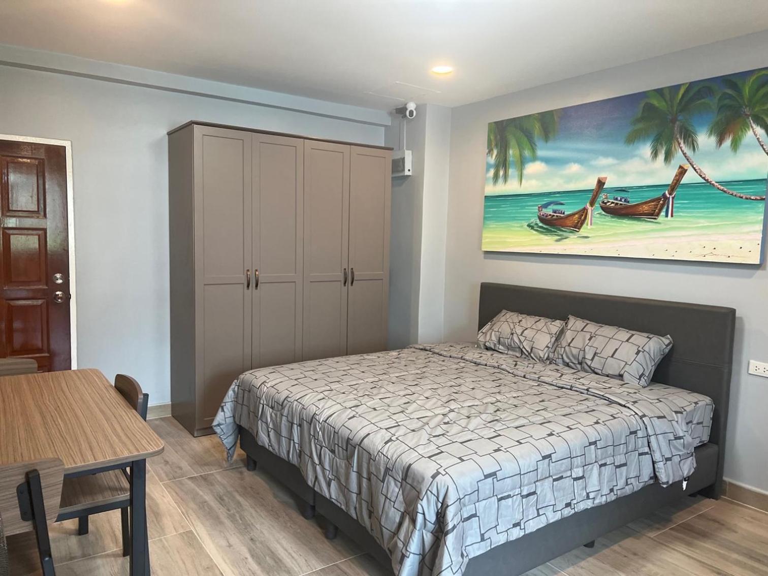 Private Modern Apartments By Patong Vacation Rentals Located In The Heart Of Patong, Walking Distance To The Beach, Kitchen, Private Bathroom, Seating Area, 65" Smart Tv With Free Wifi Exterior foto