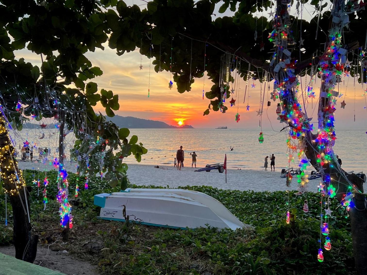 Private Modern Apartments By Patong Vacation Rentals Located In The Heart Of Patong, Walking Distance To The Beach, Kitchen, Private Bathroom, Seating Area, 65" Smart Tv With Free Wifi Exterior foto